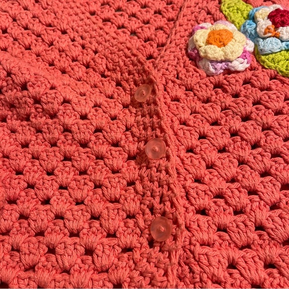 VINTAGE Hand Knit Open Weave Coral Pink Button Up Cardigan with Crochet Flowers - Picture 5 of 8